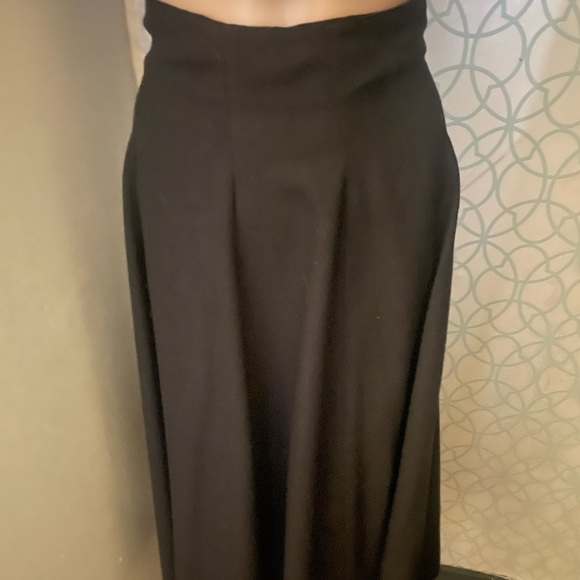 NWNT Alexis SAYsgh Chic A line Black Flared Skirt size 6 - Picture 3 of 9